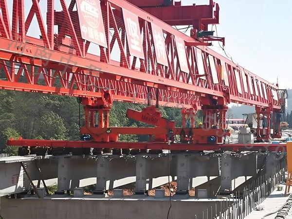 广西柳州架桥机在市政工程中的应用